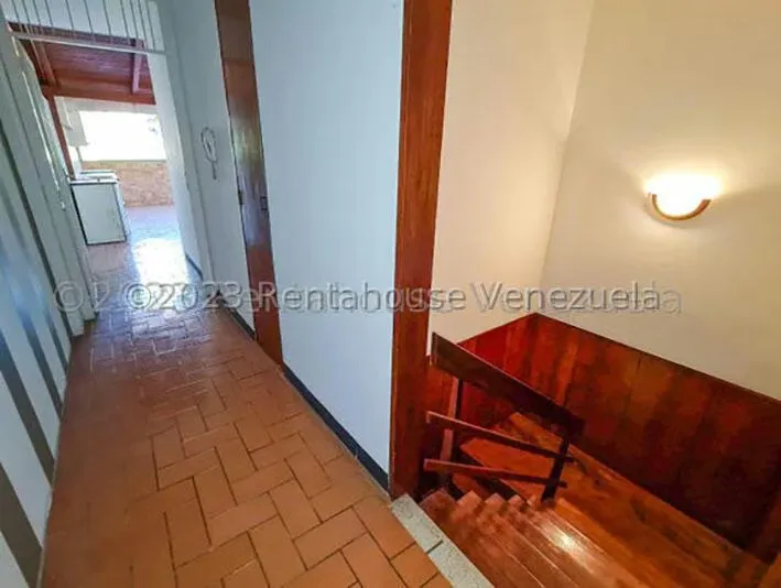 Apartamento (Duplex) en Venta en Cumbres de Curumo, Distrito Metropolitano - 36