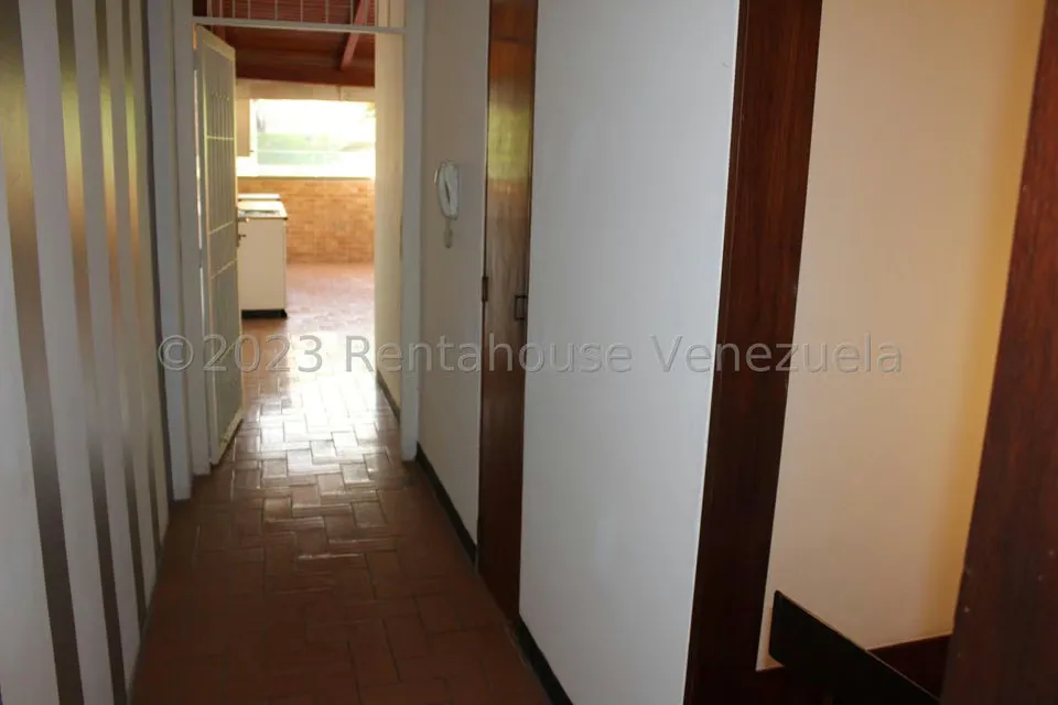 Apartamento (Duplex) en Venta en Cumbres de Curumo, Distrito Metropolitano - 37