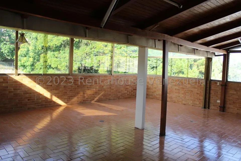 Apartamento (Duplex) en Venta en Cumbres de Curumo, Distrito Metropolitano - 40