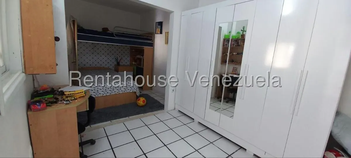 Casa (Multipes Niveles) en Venta en La Rosaleda, Miranda - 13