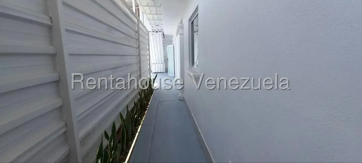 Casa (Multipes Niveles) en Venta en La Rosaleda, Miranda - 18
