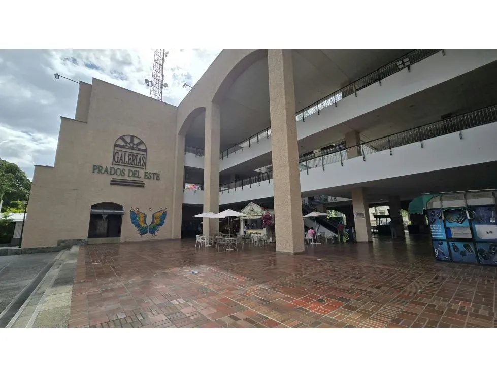 Alquilo local comercial 8m2 C.C. Galerías Prados del Este 3305
