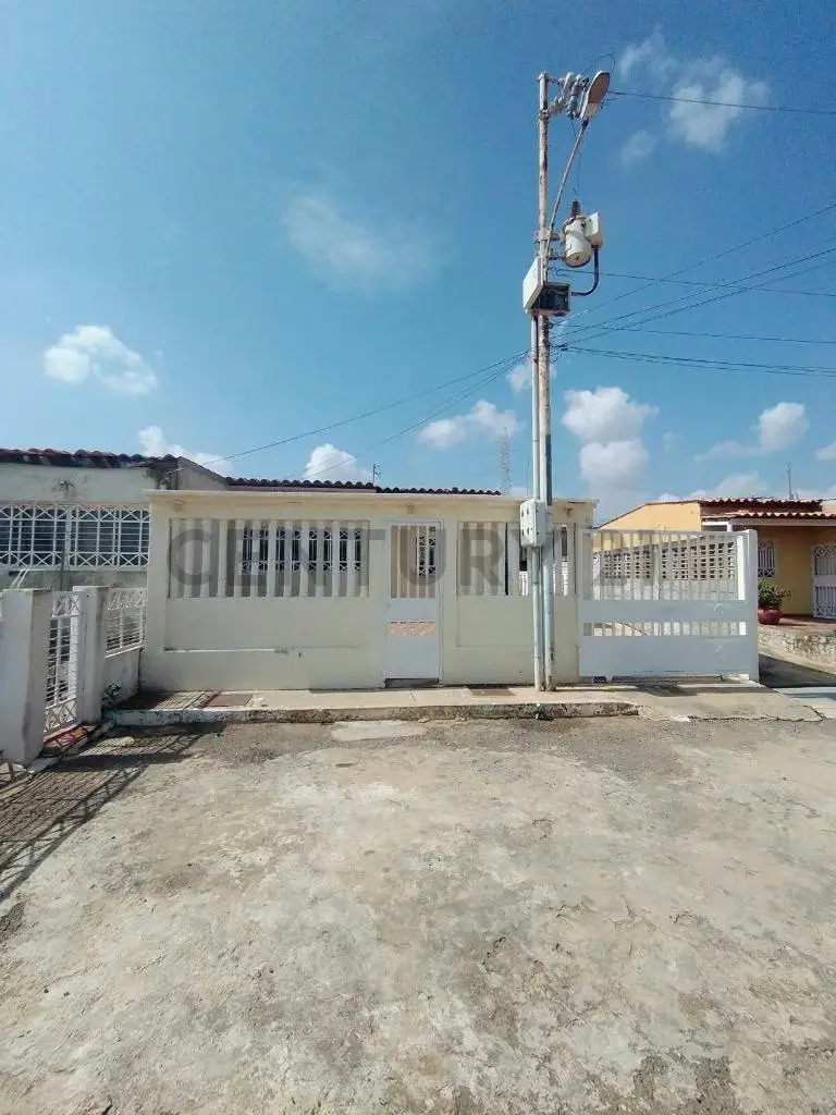 Casa en alquiler Altos del sol Amado (Condominio Cerrado)