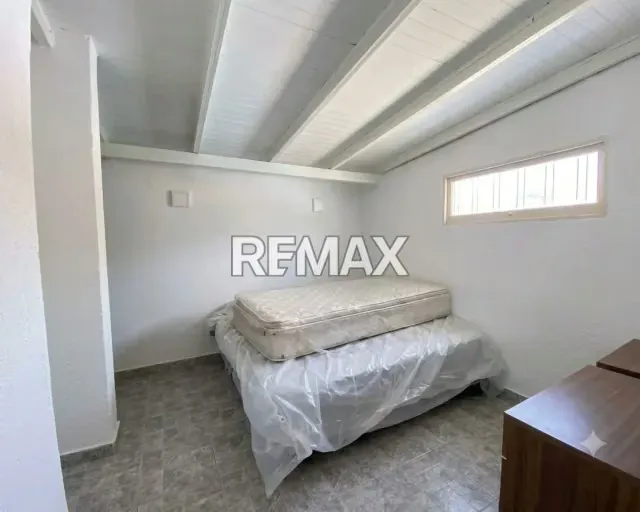 ¡GRAN OPORTUNIDAD COMERCIAL! EN VENTA CASA CON 430M² CON 8 HABITACIONES TIPO ESTUDIO, GALPÓN REFORZADO Y EXCELENTE UBICACIÓN RESIDENCIAL CERCA DEL MAR. ¡HAZ CRECER TU NEGOCIO HOY! - 12