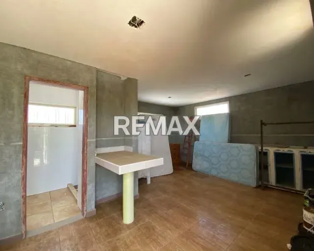 ¡GRAN OPORTUNIDAD COMERCIAL! EN VENTA CASA CON 430M² CON 8 HABITACIONES TIPO ESTUDIO, GALPÓN REFORZADO Y EXCELENTE UBICACIÓN RESIDENCIAL CERCA DEL MAR. ¡HAZ CRECER TU NEGOCIO HOY! - 18