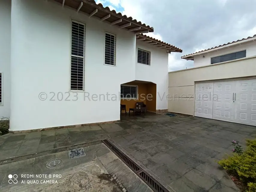 Townhouse (Multiples Niveles) en Venta en Santa Rosalia, Aragua - 2