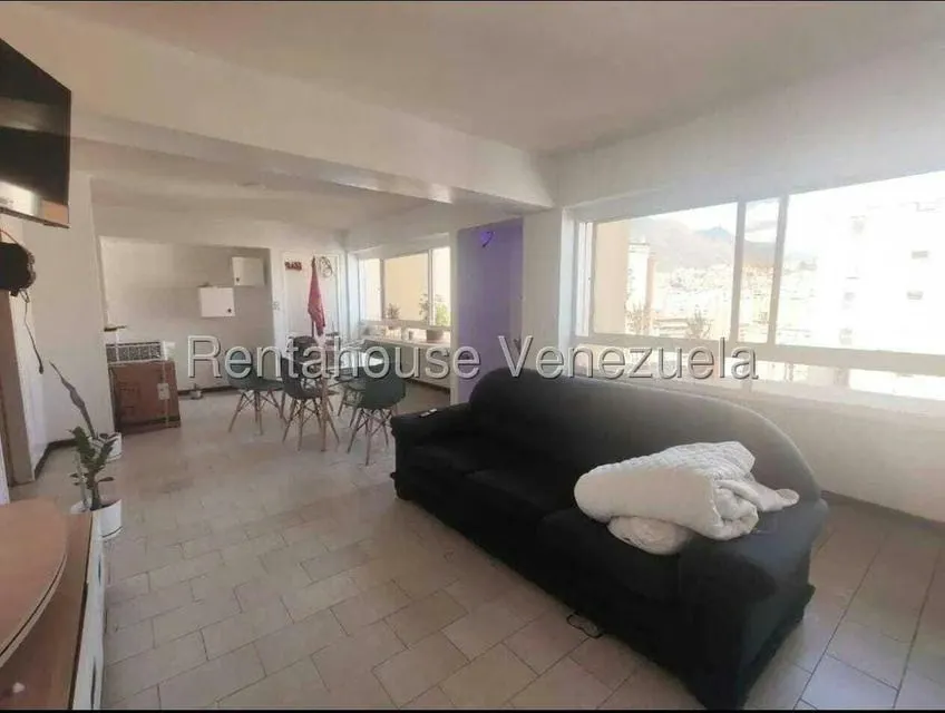 Apartamento (1 Nivel) en Venta en La Urbina, Distrito Metropolitano - 2