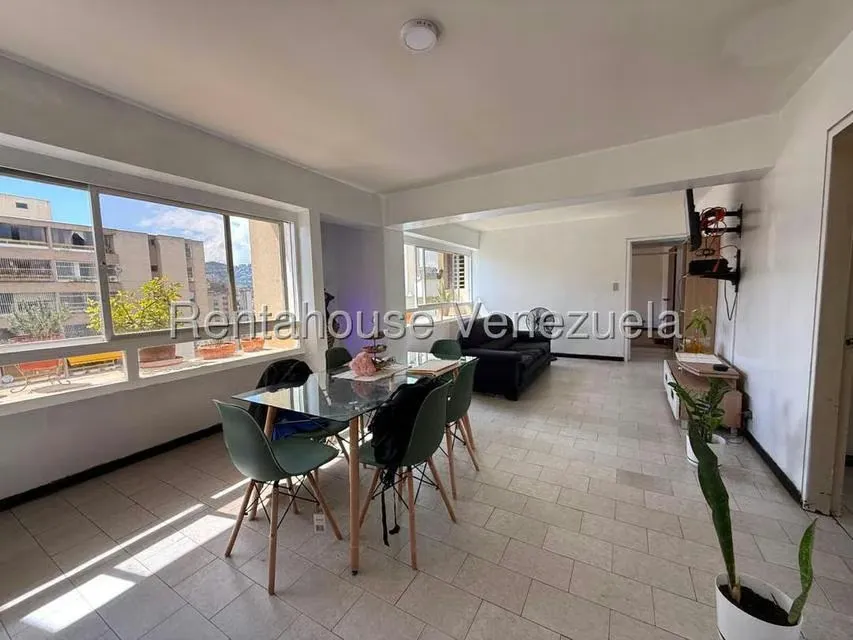 Apartamento (1 Nivel) en Venta en La Urbina, Distrito Metropolitano - 4
