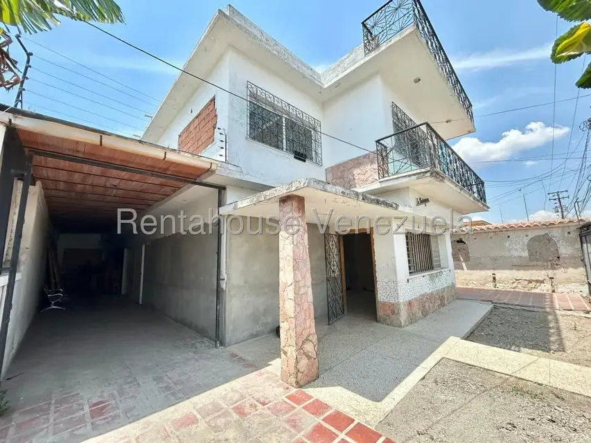 Casa (1 Nivel) en Venta en Zona Este, Lara - 33