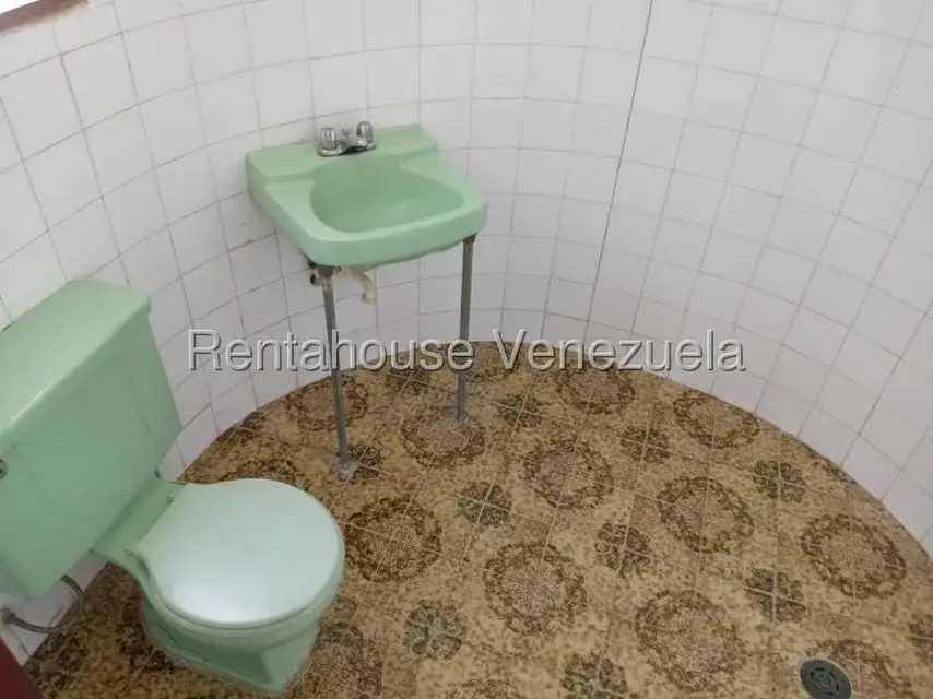 Apartamento (1 Nivel) en Venta en Flor de Mayo, Miranda - 11