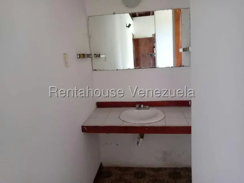 Apartamento (1 Nivel) en Venta en Flor de Mayo, Miranda - 14