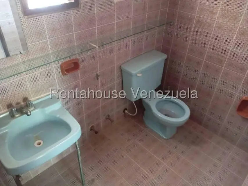 Apartamento (1 Nivel) en Venta en Flor de Mayo, Miranda - 16
