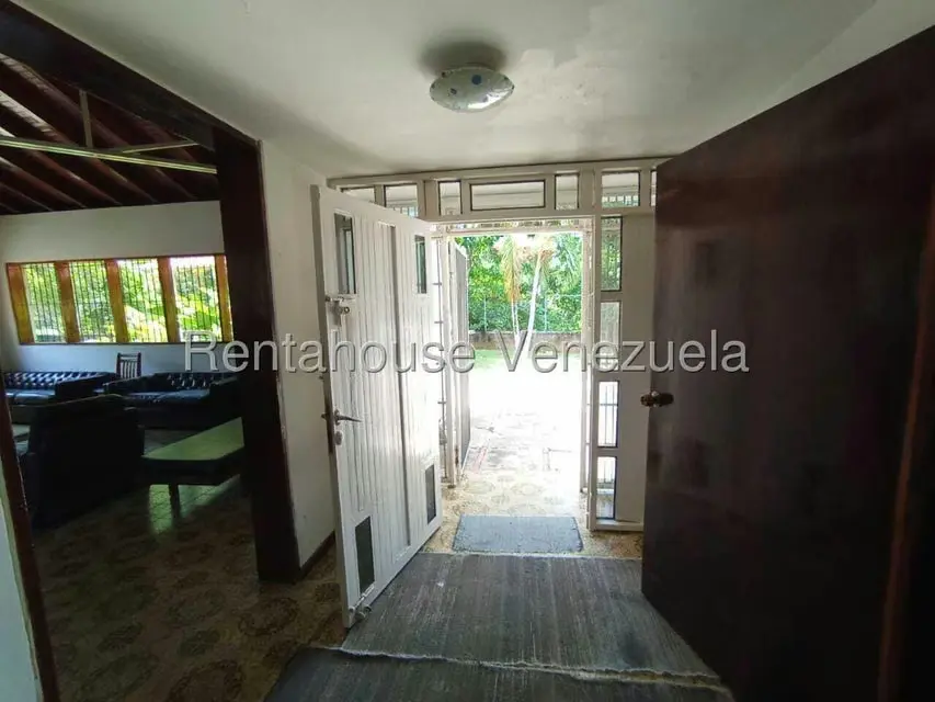 Apartamento (1 Nivel) en Venta en Flor de Mayo, Miranda - 4