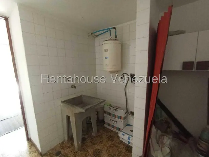 Apartamento (1 Nivel) en Venta en Flor de Mayo, Miranda - 10