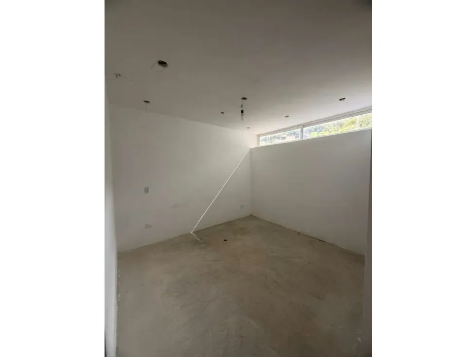 SE VENDE CASA EN ALTO HATILLO DE 1.010MTS2 - 17