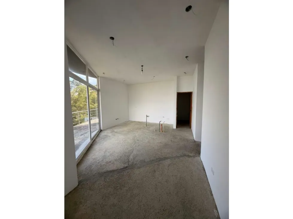 SE VENDE CASA EN ALTO HATILLO DE 1.010MTS2 - 6