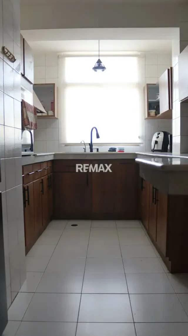 APARTAMENTO EN VENTA EDIF. JACKIE SEMI AMOBLADO - 11