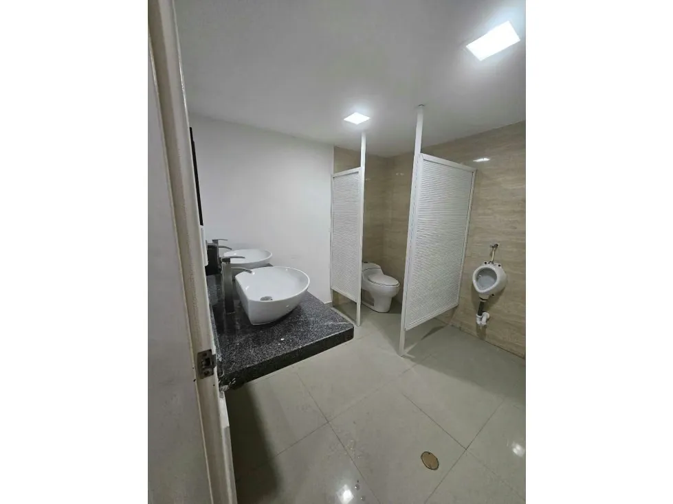 Alquilo edificio comercial triplex 580m2 Campo Claro 1131 - 14