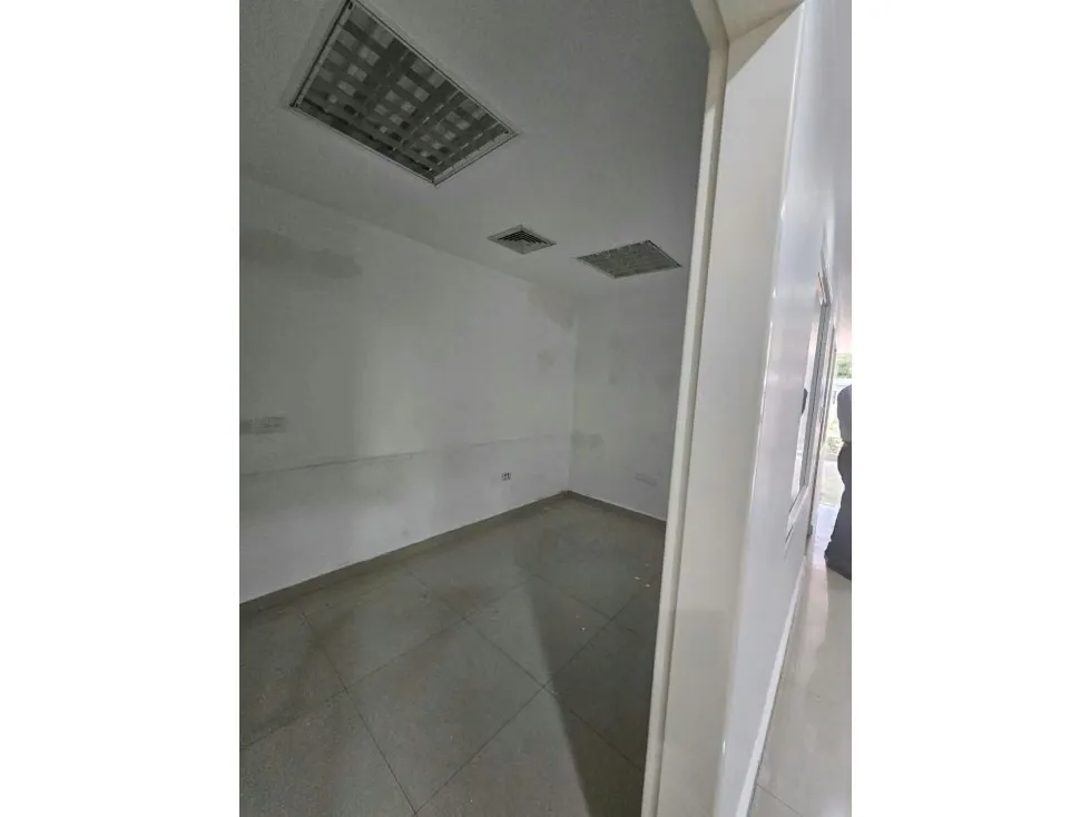 Alquilo edificio comercial triplex 580m2 Campo Claro 1131 - 15