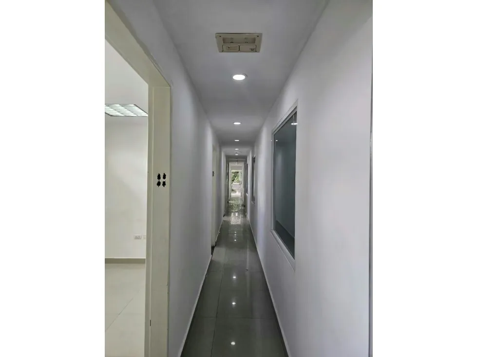 Alquilo edificio comercial triplex 580m2 Campo Claro 1131 - 4