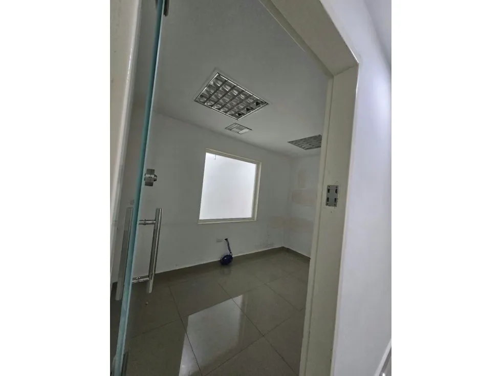 Alquilo edificio comercial triplex 580m2 Campo Claro 1131 - 7