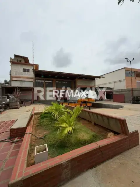 Galpon comercial circunvalación 2