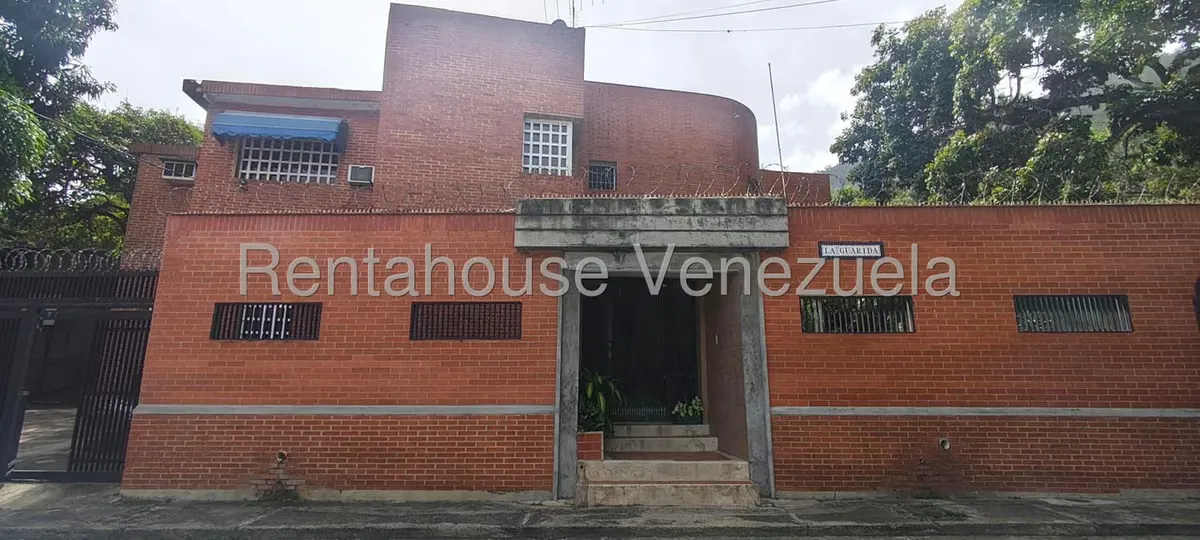 Casa (Duplex) en Alquiler en Alta Florida, Distrito Metropolitano - 2