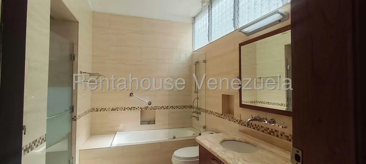 Casa (Duplex) en Alquiler en Alta Florida, Distrito Metropolitano - 21