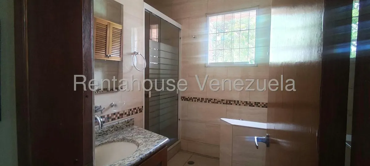 Casa (Duplex) en Alquiler en Alta Florida, Distrito Metropolitano - 24