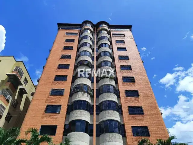 EN VENTA APARTAMENTO RESIDENCIAS LA CASCADA CALICANTO