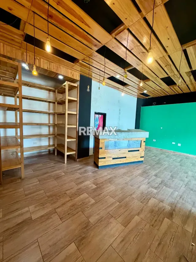 SE VENDE LOCAL COMERCIAL EN PUERTO CABELLO. - 11