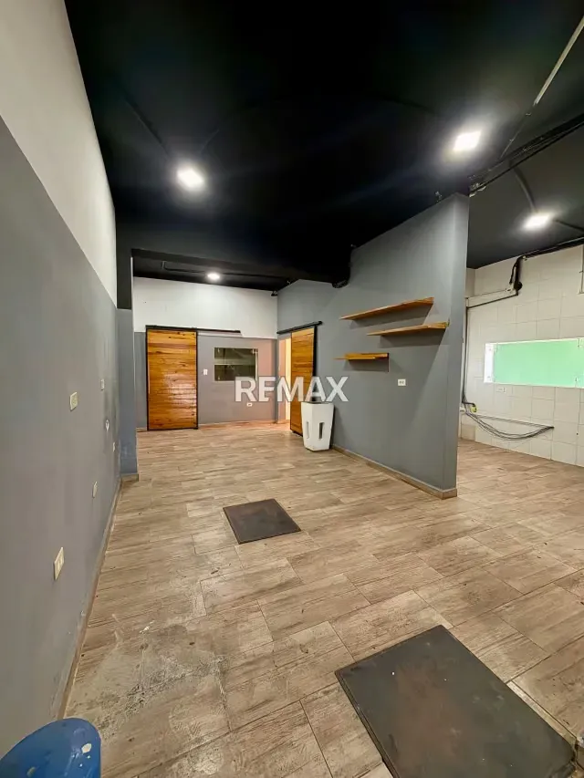 SE VENDE LOCAL COMERCIAL EN PUERTO CABELLO. - 17