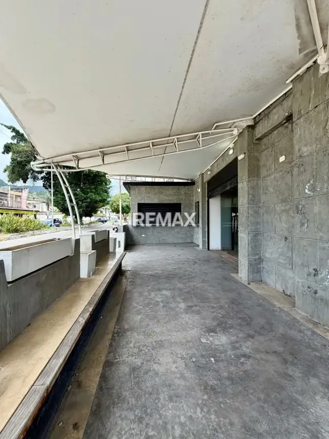 SE VENDE LOCAL COMERCIAL EN PUERTO CABELLO. - 7