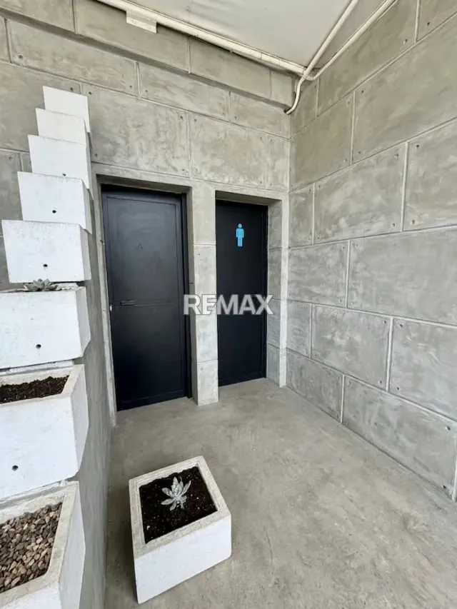 SE VENDE LOCAL COMERCIAL EN PUERTO CABELLO. - 8
