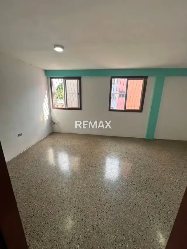 En Venta Amplio Apartamento por Inversion al Oeste de Barquisimeto Urbanizacion El Obelisco