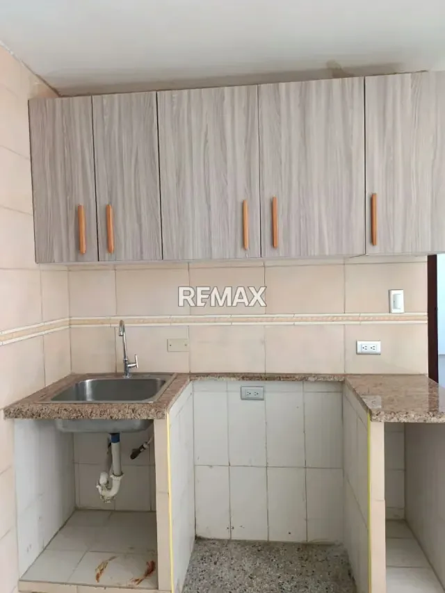 En Venta Amplio Apartamento por Inversion al Oeste de Barquisimeto Urbanizacion El Obelisco - 8