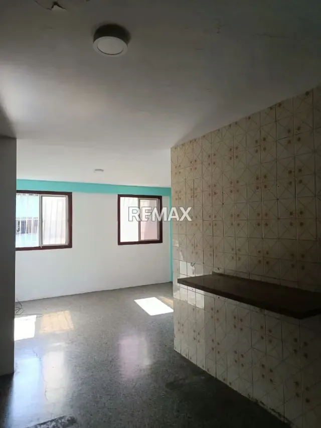 En Venta Amplio Apartamento por Inversion al Oeste de Barquisimeto Urbanizacion El Obelisco - 10