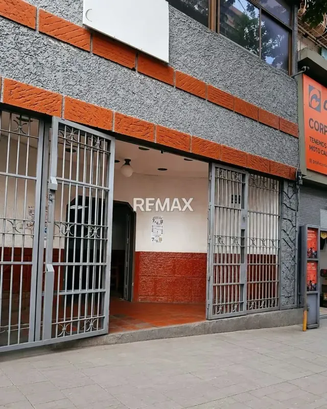 EN VENTA LOCAL COMERCIAL, AV. FUERZAS ARMADAS, CARACAS