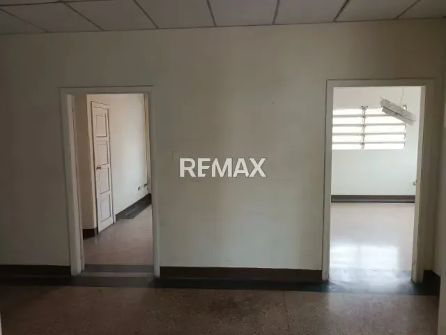 VENDO EDIFICIO COMERCIAL EN ZONA ESTE BARQUISIMETO - 16