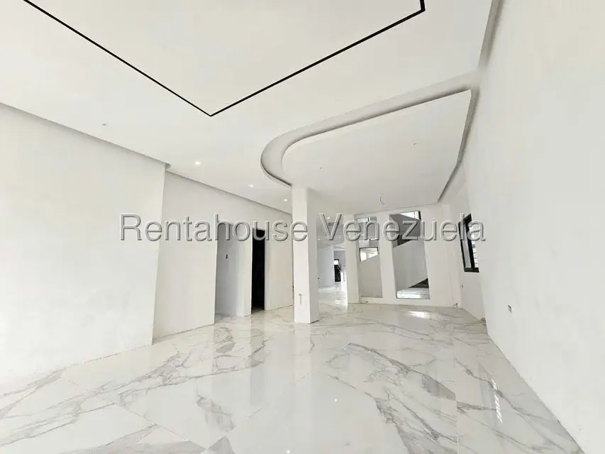 Casa (Multipes Niveles) en Venta en Colinas de Carrizal, Miranda - 11