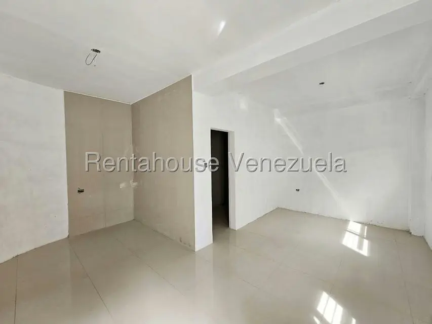 Casa (Multipes Niveles) en Venta en Colinas de Carrizal, Miranda - 24