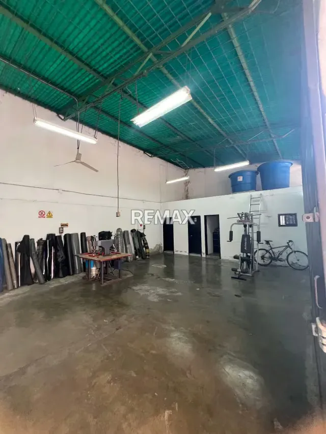 Alquiler Oportunidad Comercial en Plena Zona Centro! - 3