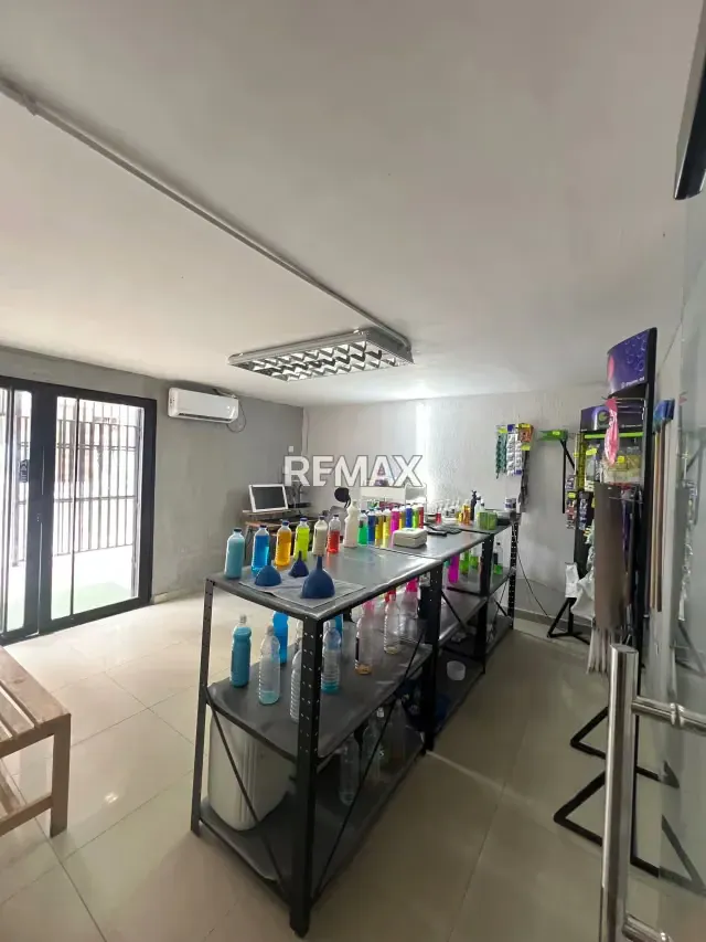 Alquiler Oportunidad Comercial en Plena Zona Centro! - 9