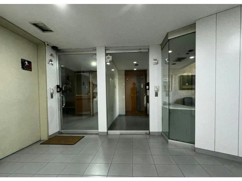Se VENDE Lujosa Ofc-138m²-6p.trabajo-2Ofc.+Recp.-El Rosal-RC - 5