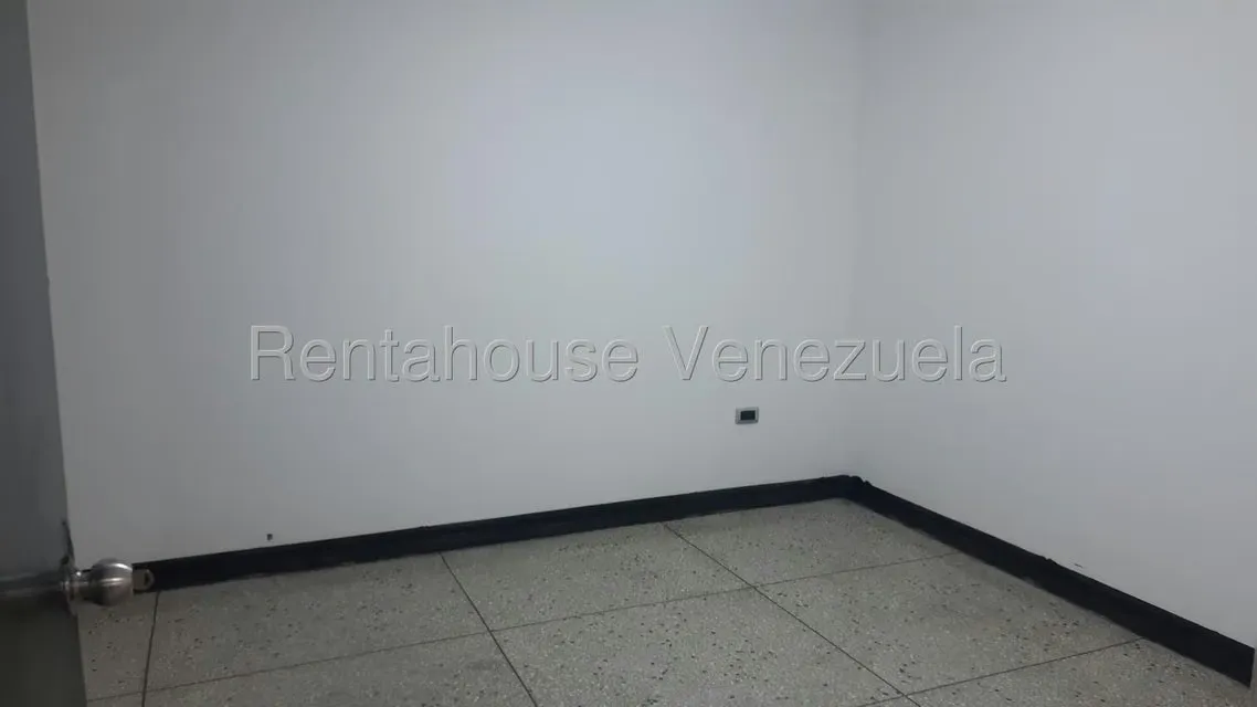 Apartamento (1 Nivel) en Alquiler en La N, Zulia - 4