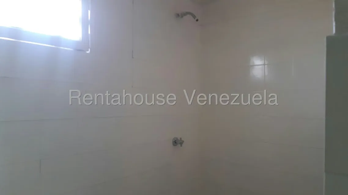 Apartamento (1 Nivel) en Alquiler en La N, Zulia - 6