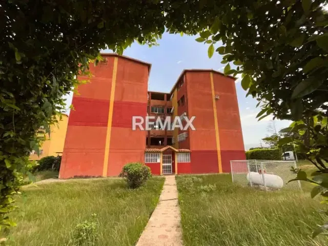 APARTAMENTO EN ALQUILER EN URBANIZACION LOS TEQUES - 2
