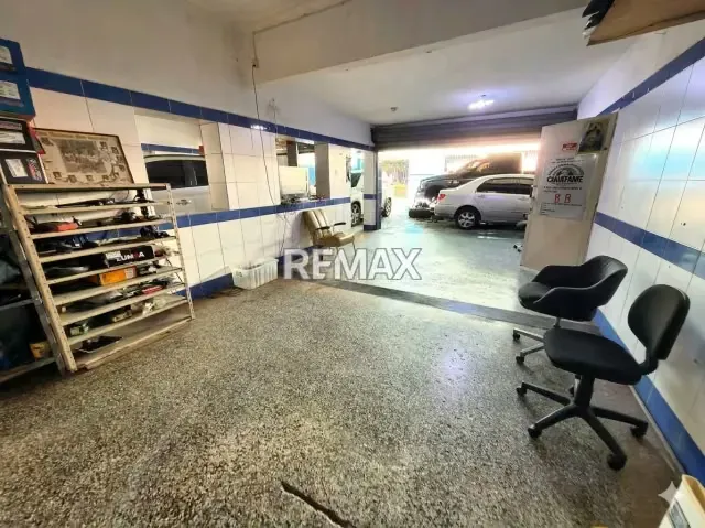 Se Alquila Taller Automotriz de 650m2 totalmente equipado. - 5