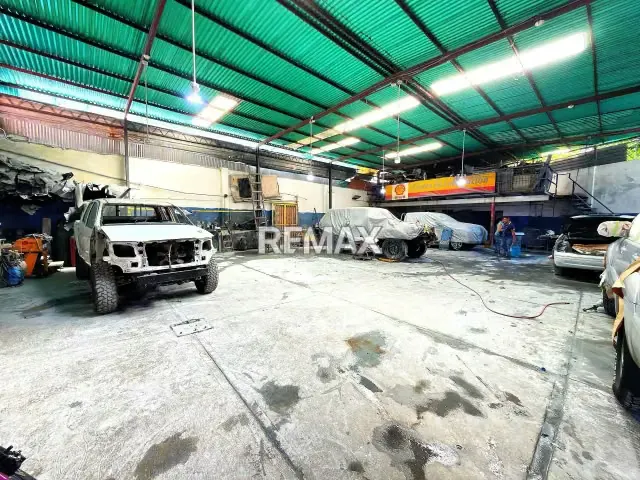 Se Alquila Taller Automotriz de 650m2 totalmente equipado. - 9