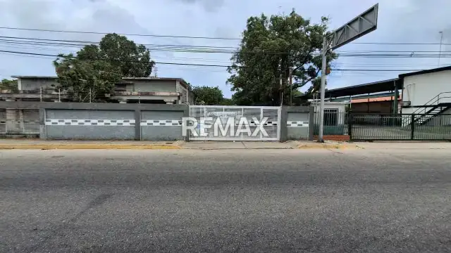 Casa en Alquiler tipo Estudio